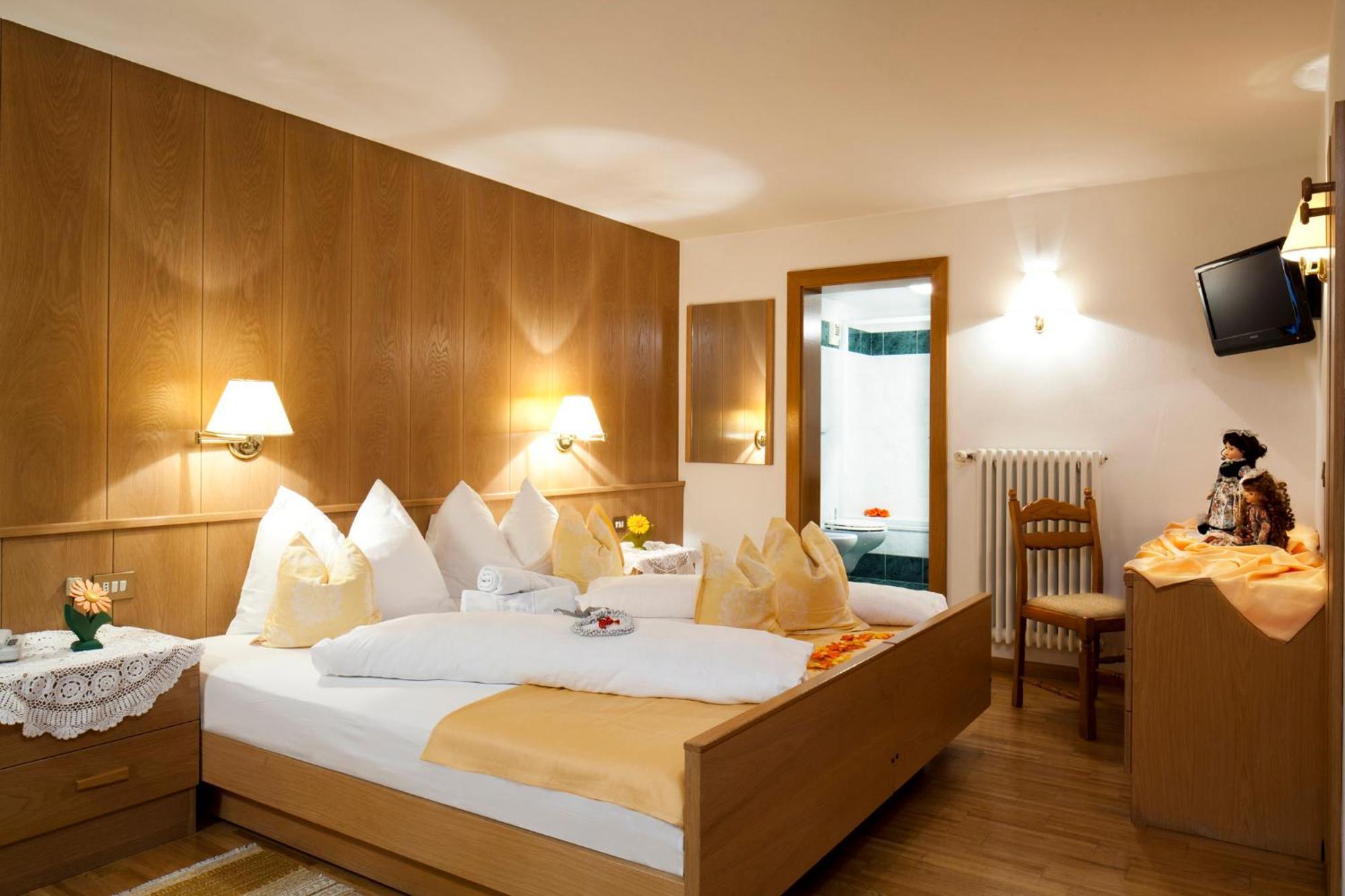 Mountain Hotel Mezdì Colfosco Esterno foto